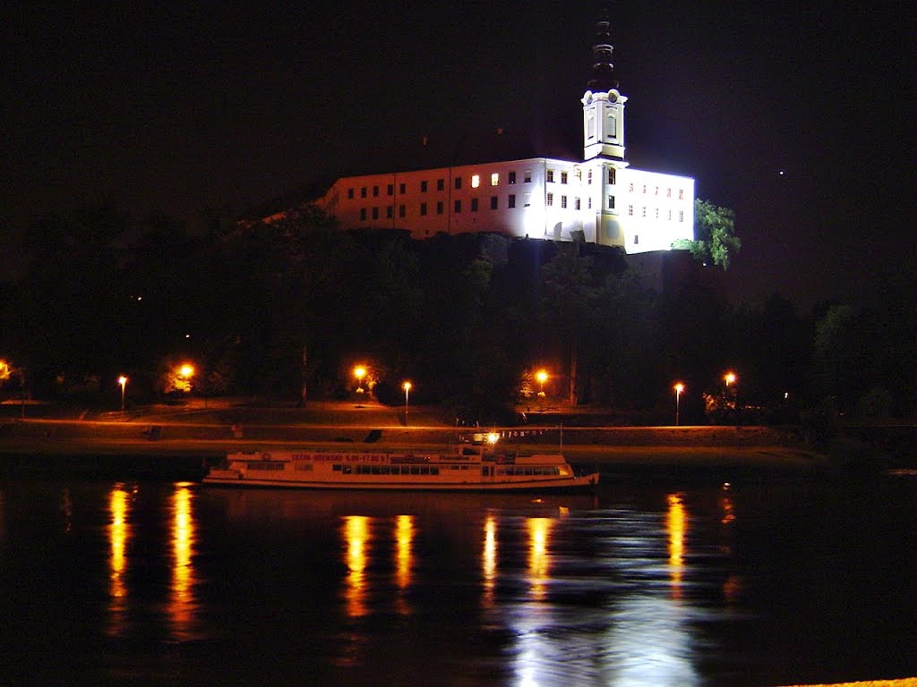 Děčín, night view of the Castle.