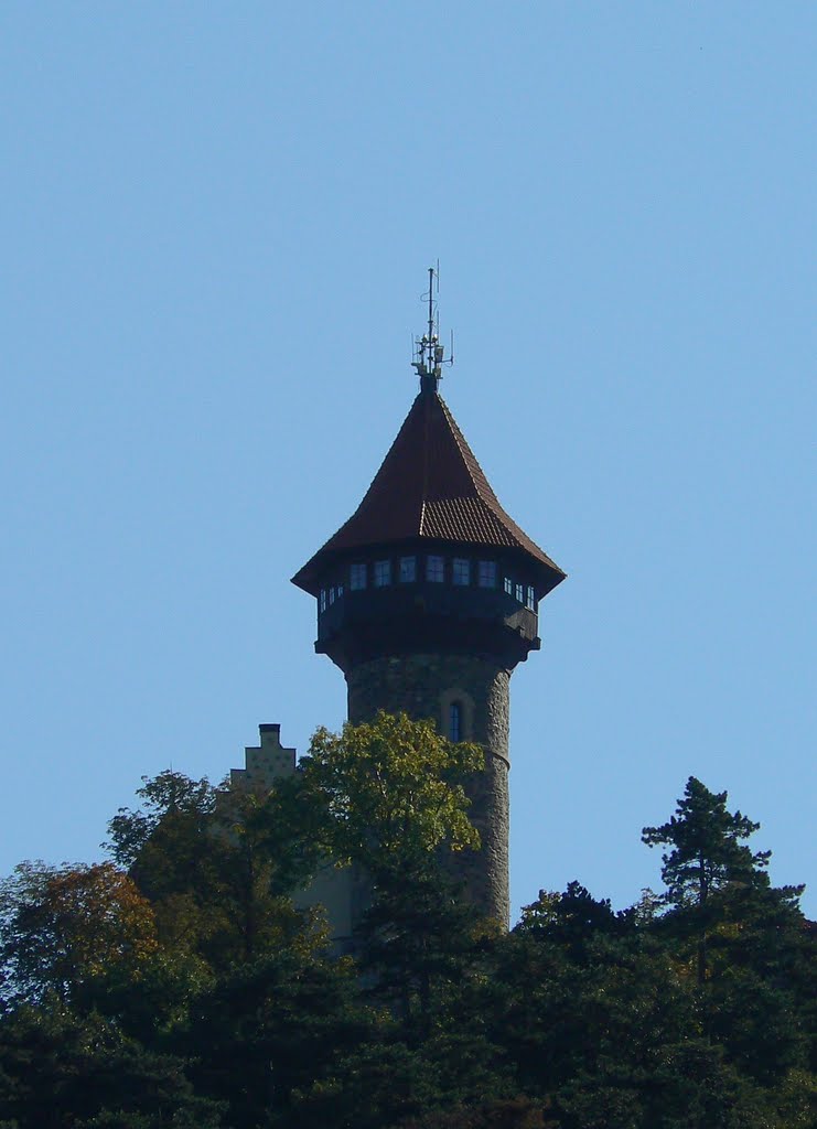 Most (CZ) - Der Bergfried der Burg Hnĕvin