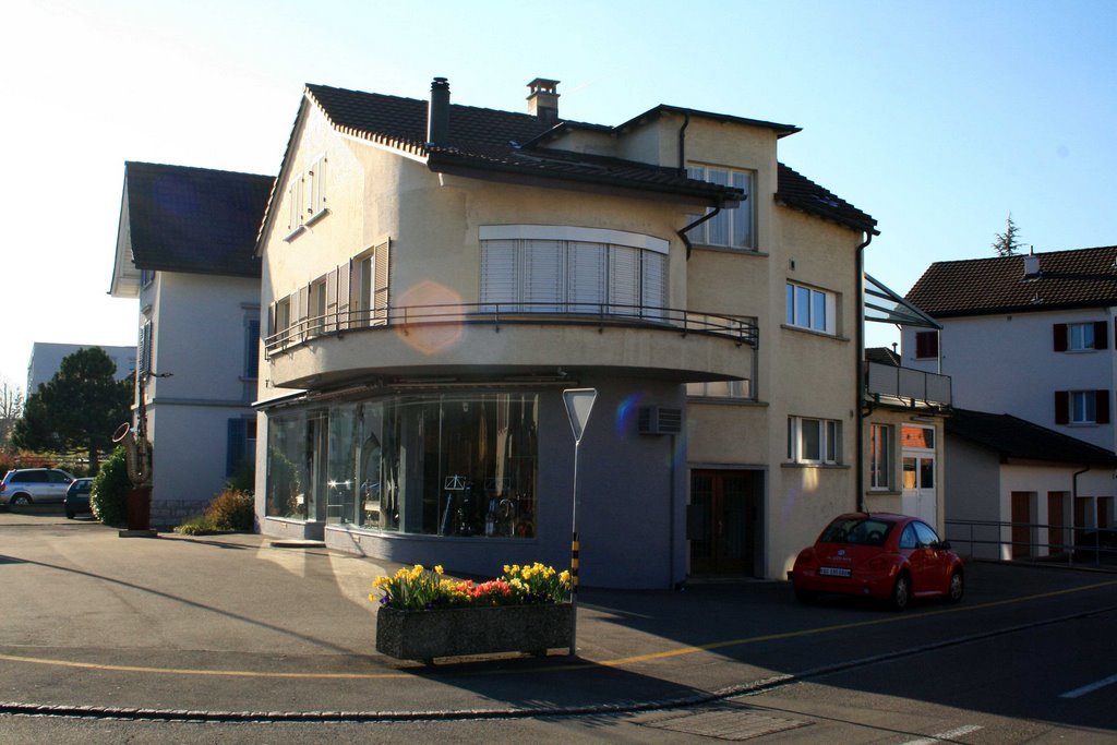 Aarauerstrasse 6 (mit dem Laden des Instrumentenbauers Inderbinen)