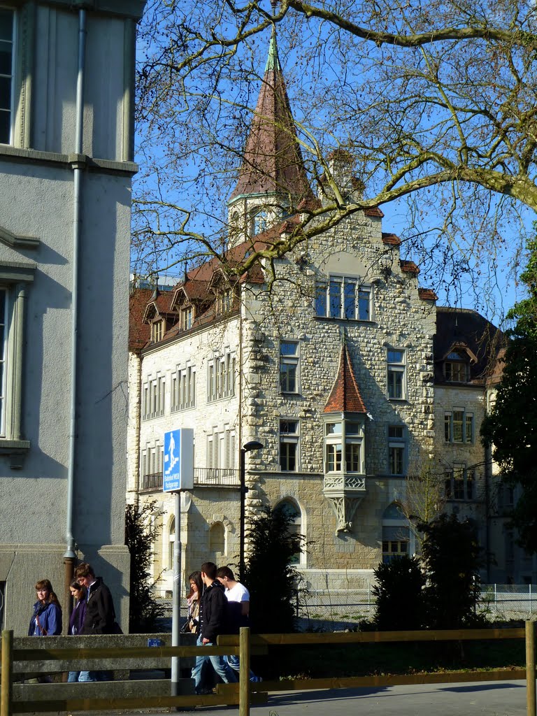 Kantonsschule seitlich