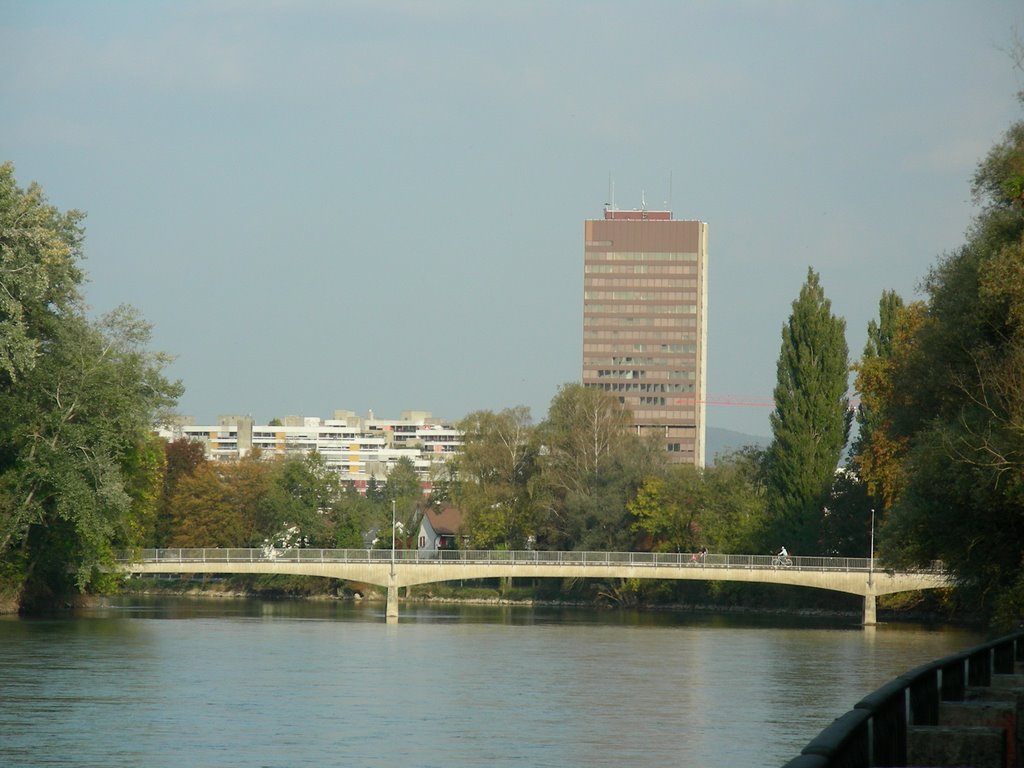 Tellihochhaus und "Staumauer"