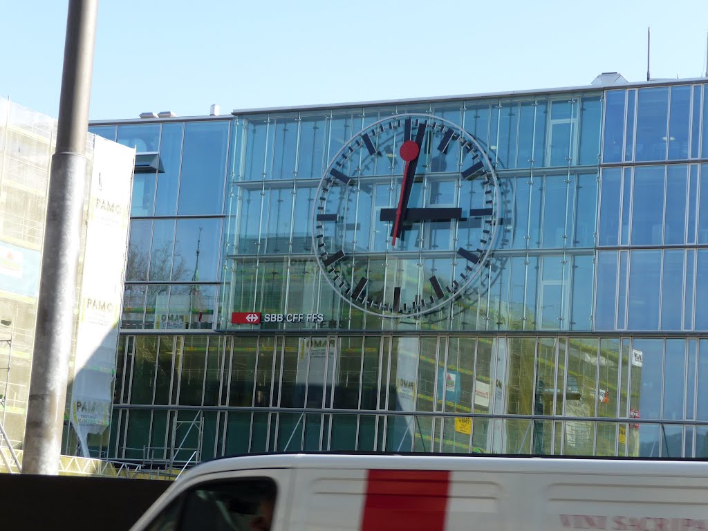 Neue Bahnhofsuhr Aarau