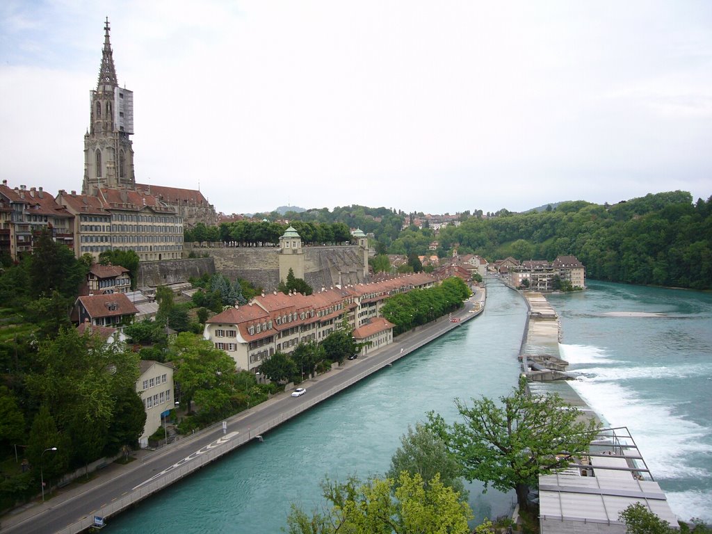 Bern, Sicht auf Aare und Münster