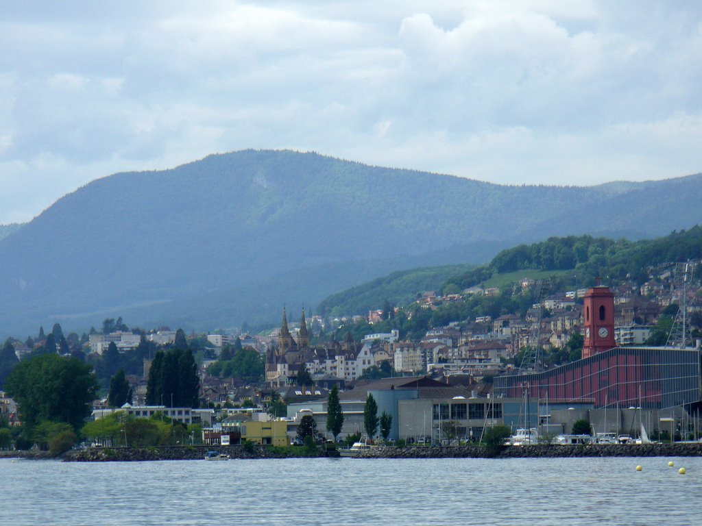 Léglise rouge et la Maladière