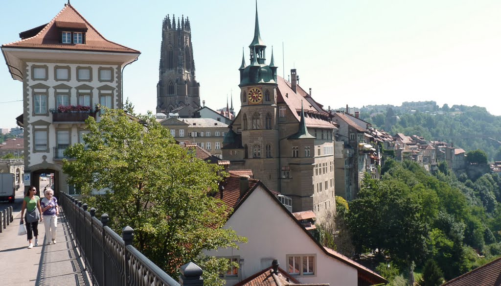 Le centre historique de FRIBOURG en Suisse.