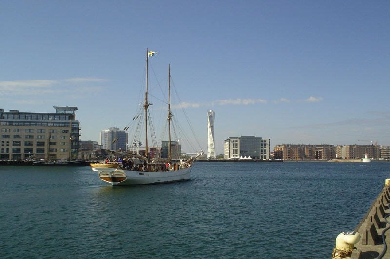 Old sailship w. Turning Torso in background