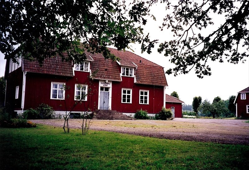 Ulvstorps affär i Ulvstorp 2004. Gammal lanthandel / old general store.