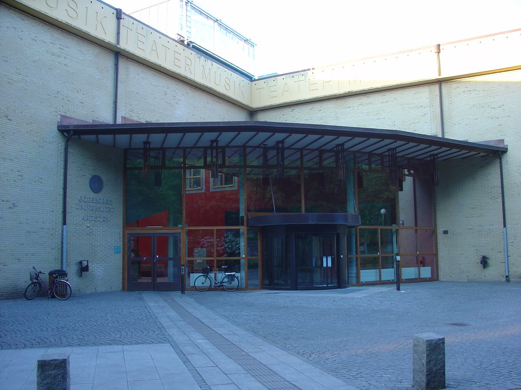 Göteborgs Universitet "Artisten"