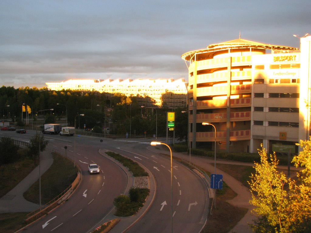 Huvudsta Vägen, Västra Skogen