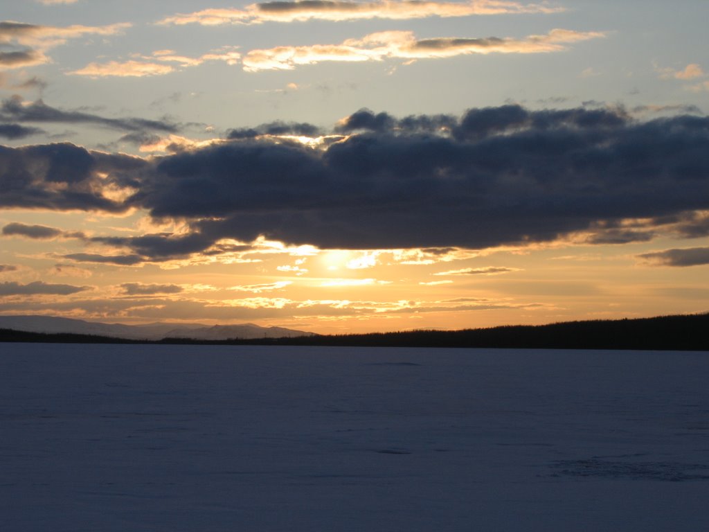 Evening sun at Luossajärvi