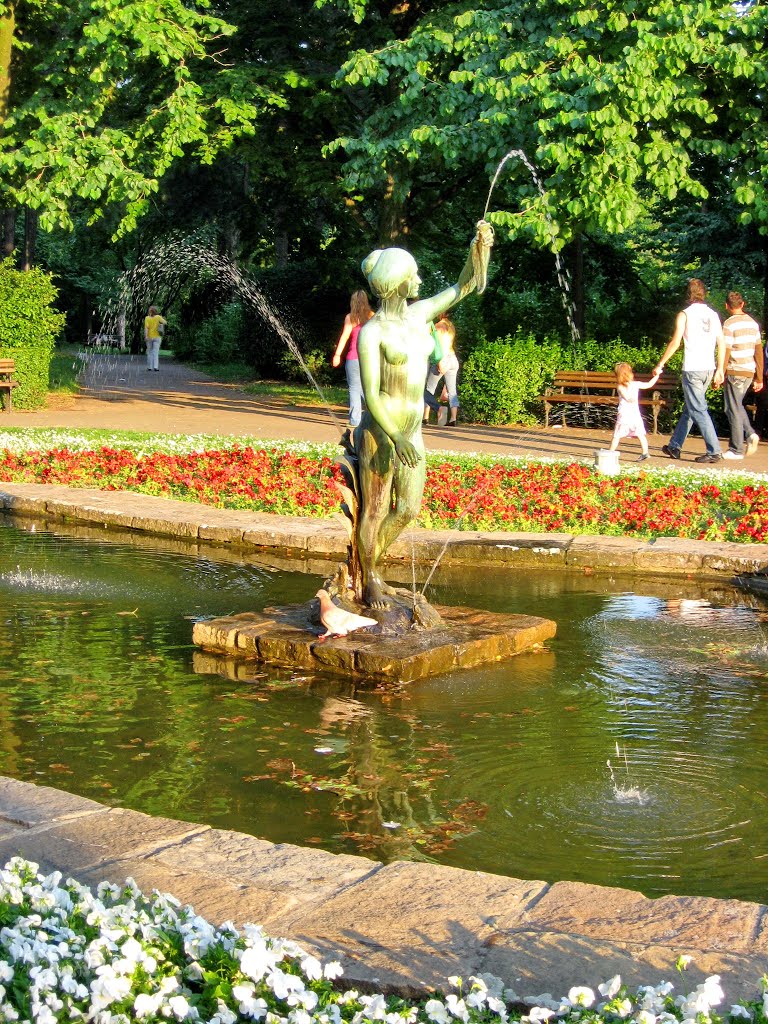 Novi Sad - Fontana devojka sa rogom izobilja 1912.