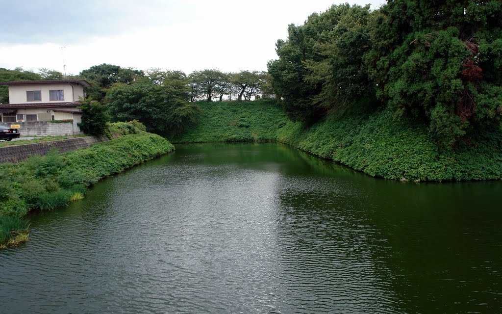 霞城公園裏口外濠
