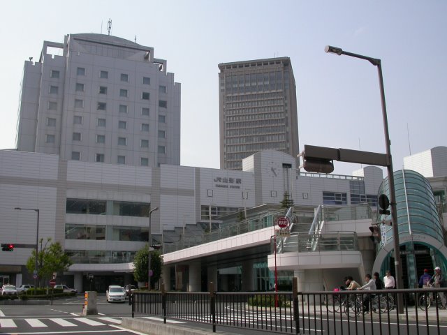 Yamagata Sta.  山形駅  (2008.04.29)