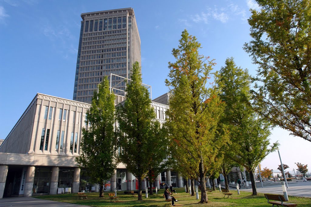初秋の霞城セントラル: Yamagata City, Kajo Central