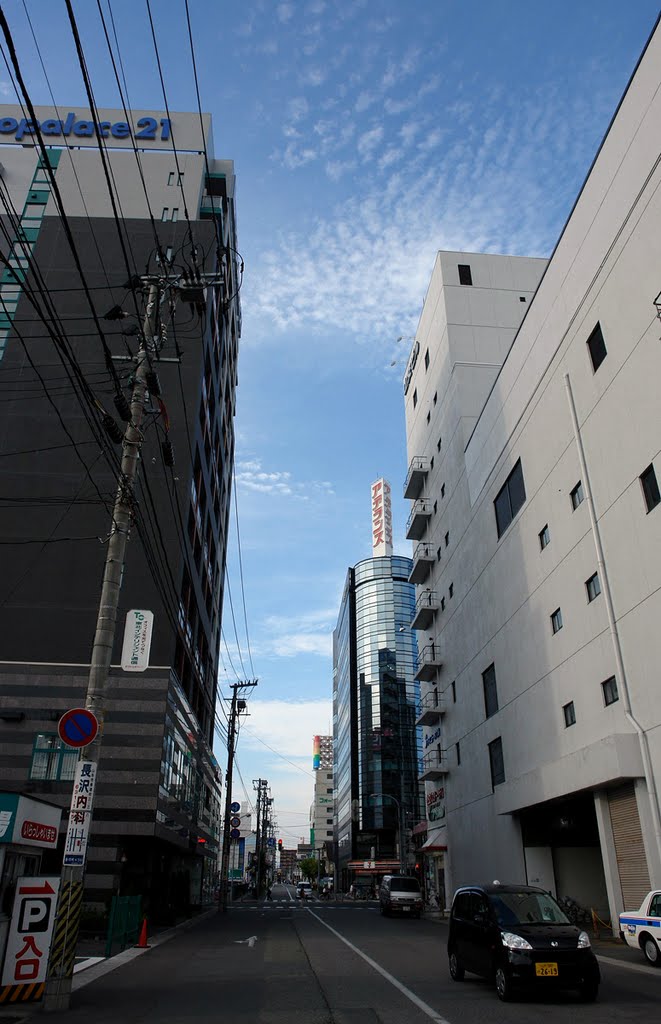山交ビル側面ストリート