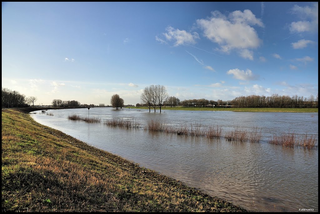 Rheden/Rhederlaag; de IJssel