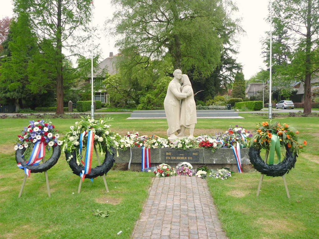 Monument 40 - 45