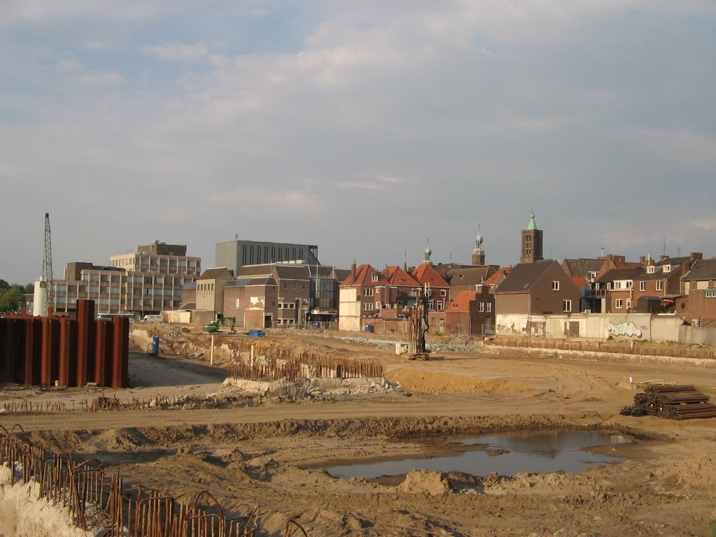 MAASBOULEVARD  op de schop