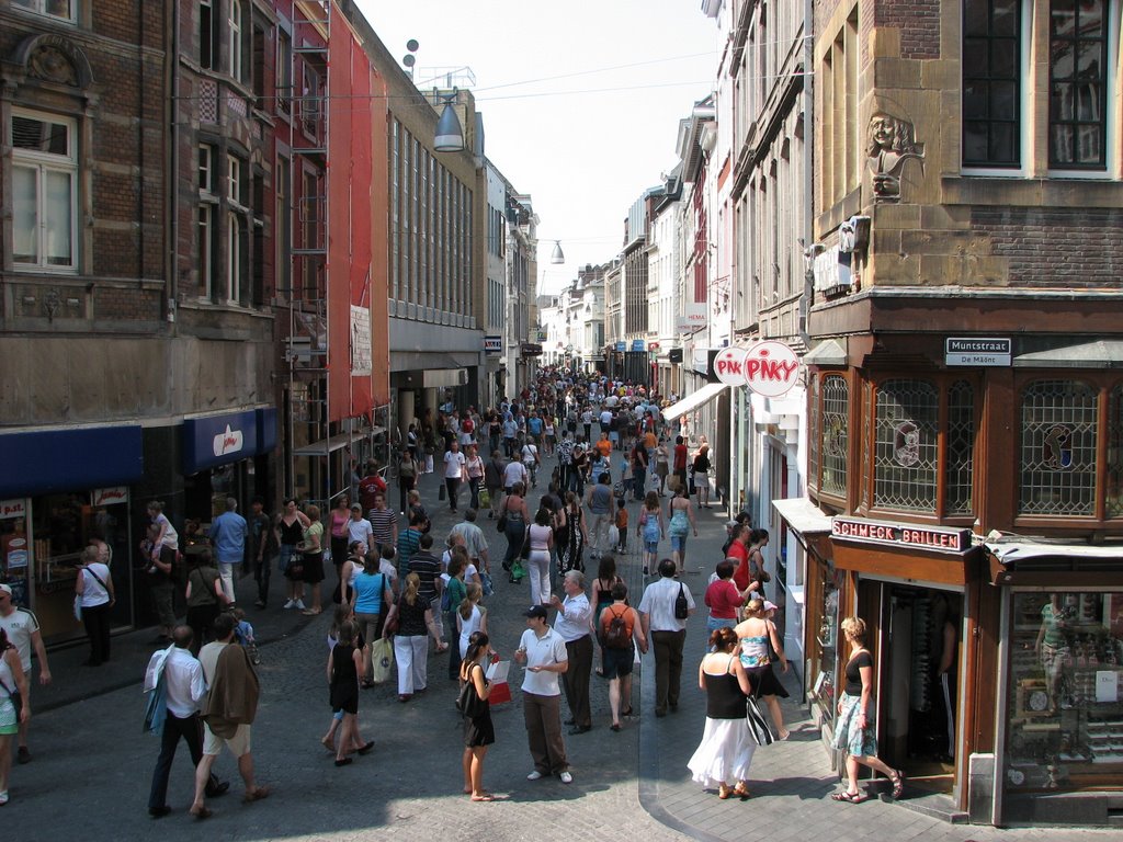 Maastricht Shopping 02