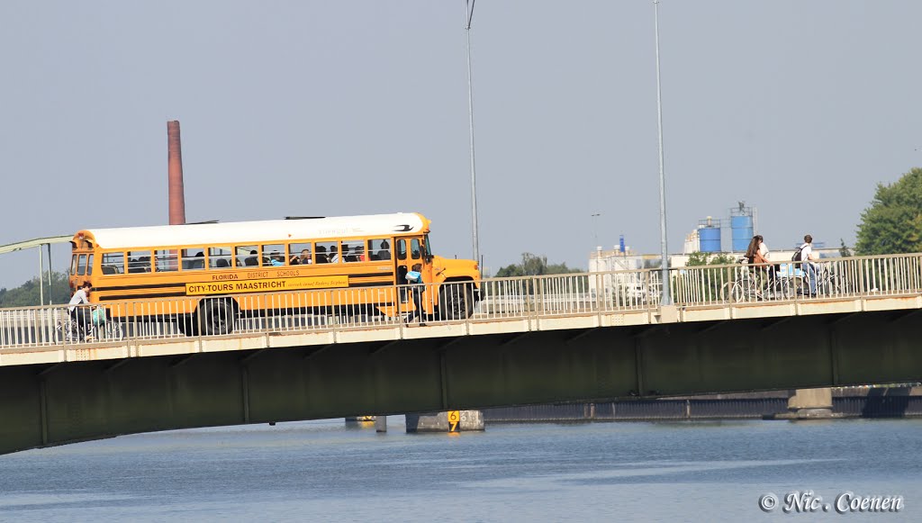Schoolbus  Florida = City-tours  Maastricht