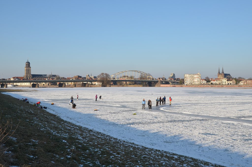 Icefun south of Deventer with lots of sunshine 8 Februari 2012