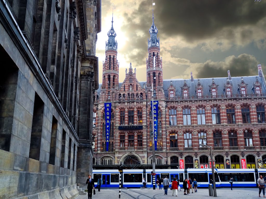 Estación Central en Amsterdam dedicada a todos los amigos de Paises Bajos --Dedicated to all friends from Netherland
