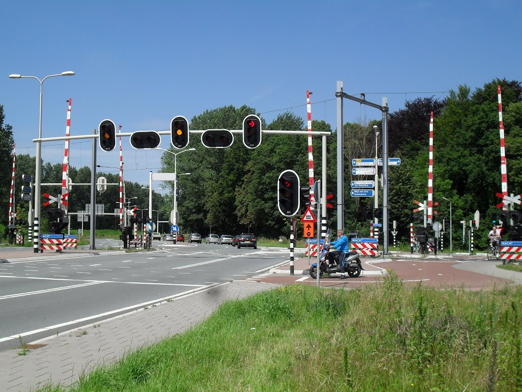 Zes spoorbomen (juli 2012)