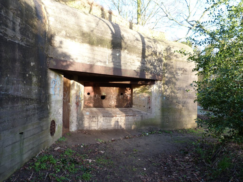 Festung IJmuiden - W.N 109   Festung HauptQuartier R117(1)bunker - eingang