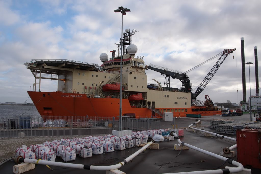Toisa Polaris Subsee 7, Gigant der Meere macht Pause