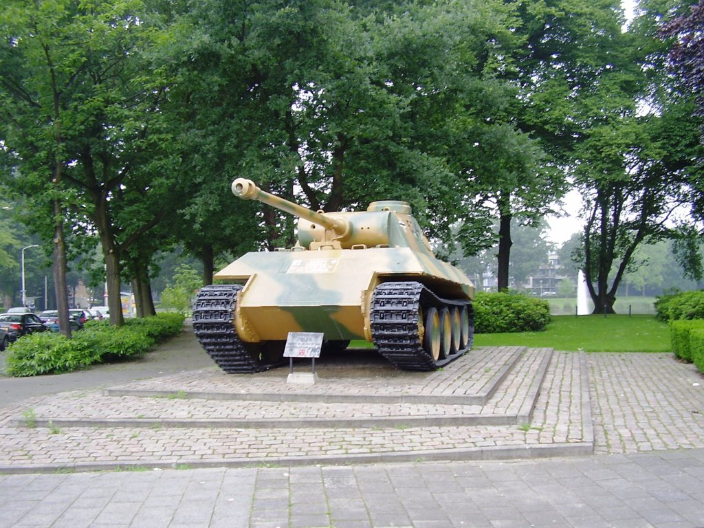 Panther tank in het Wilhelminapark
