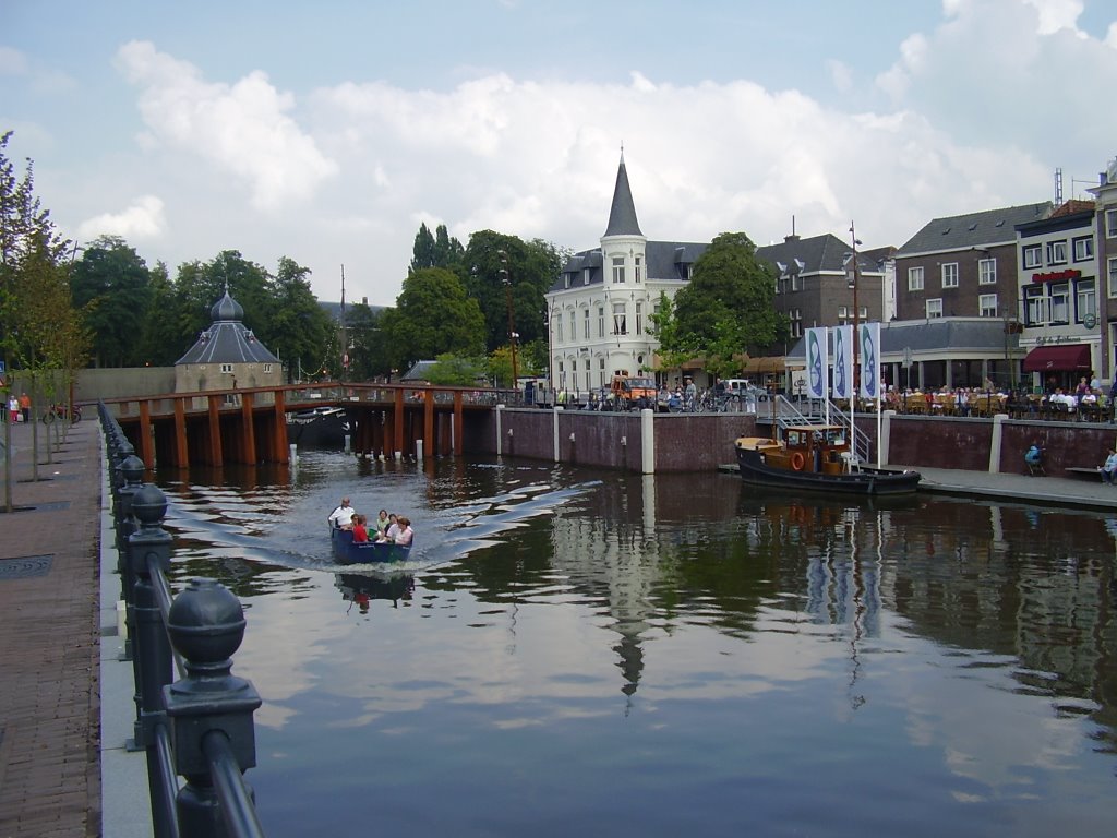 Rondvaartbootje, Breda