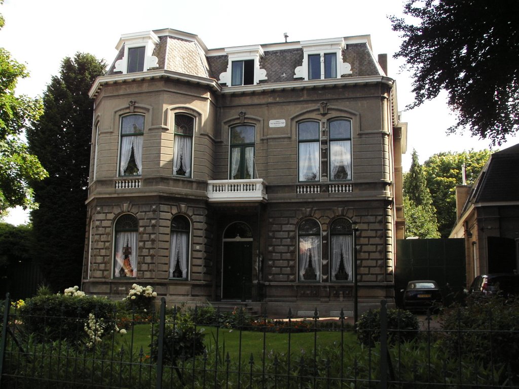 Villa in St. Josephstraat - Tilburg NL