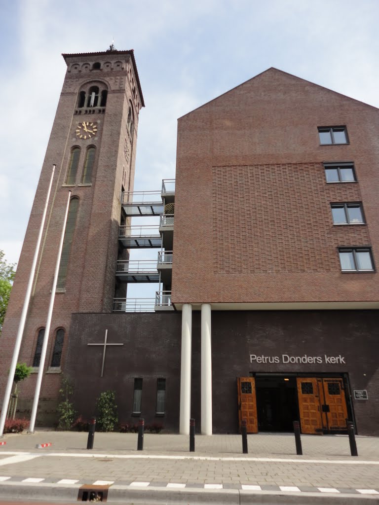 RK Kerk Petrus Donders Tilburg