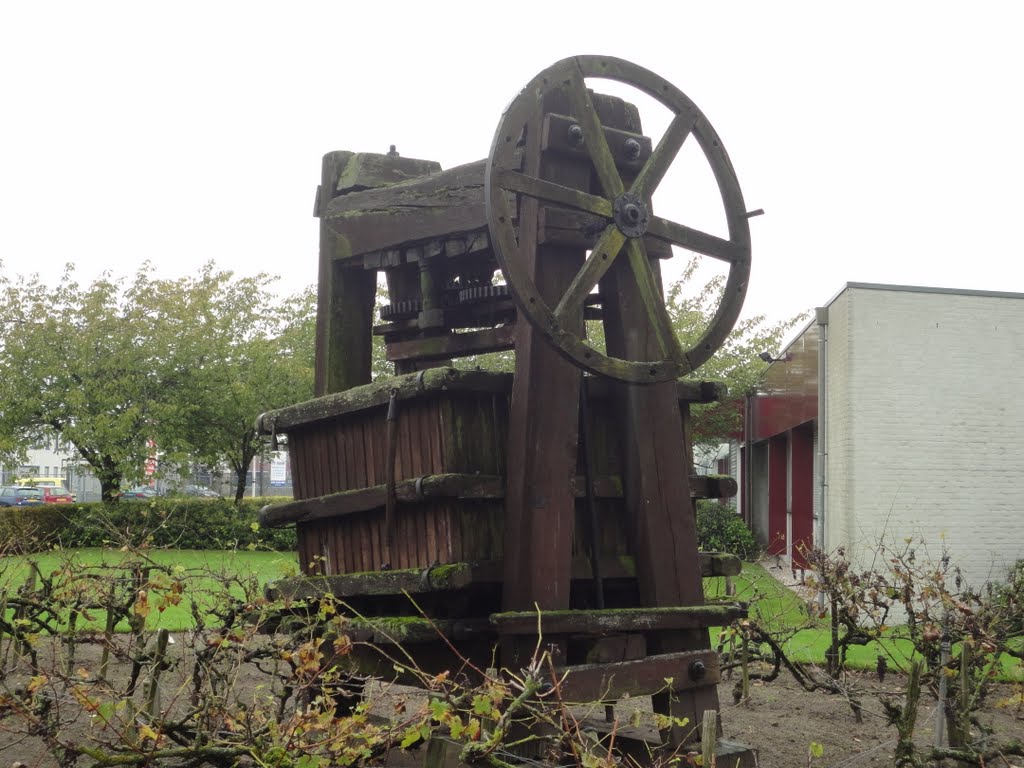 Oude Wijnpers bij Wijnmuseum Tilburg