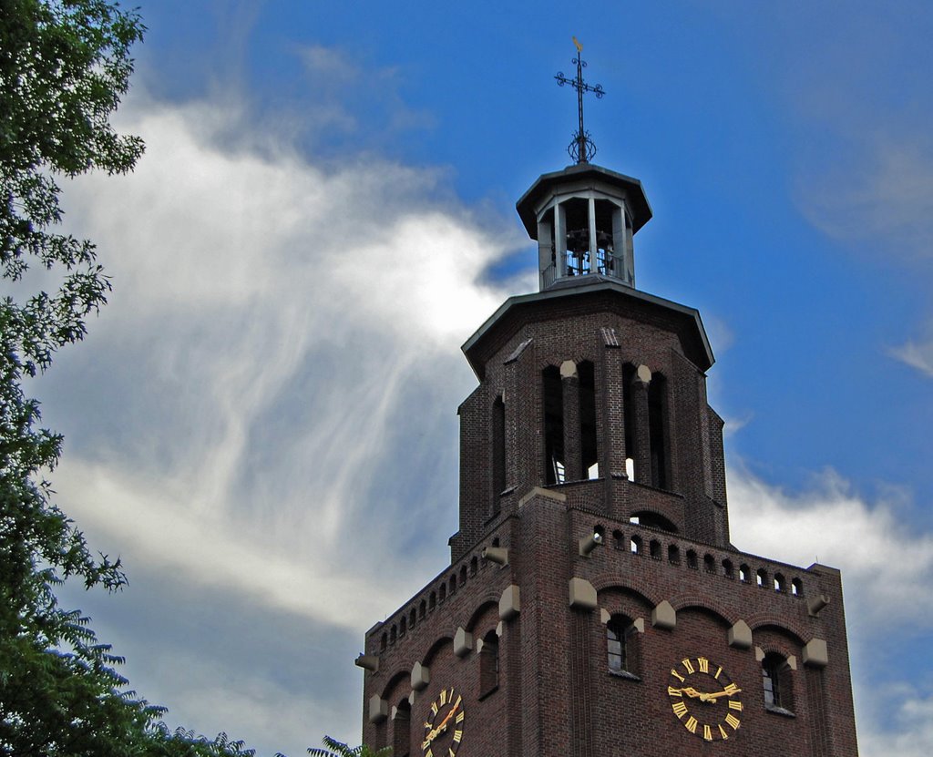 Een apotheek in een voormalige kerk, Wethouder van Ebbenlaan 131