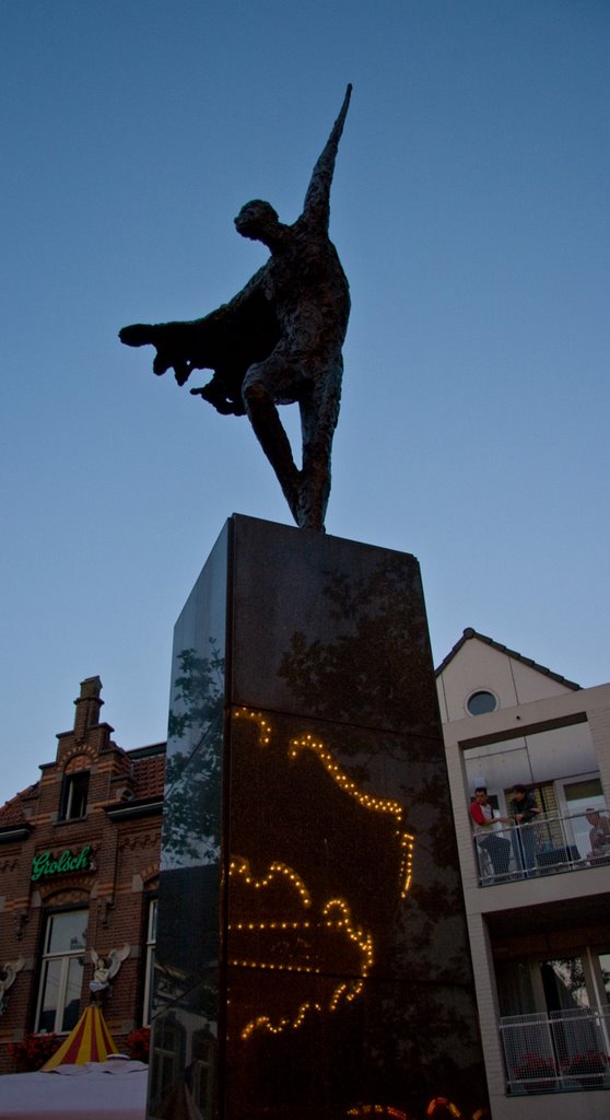 Wolkenjager (Saskia J.G. Pfaeltzer), Markt, Helmond