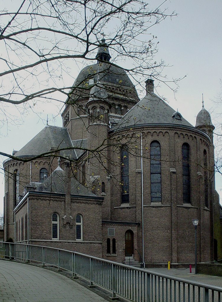 Kerk Onze Lieve Vrouw Tenhemelopneming, Wilhelminalaan, Helmond