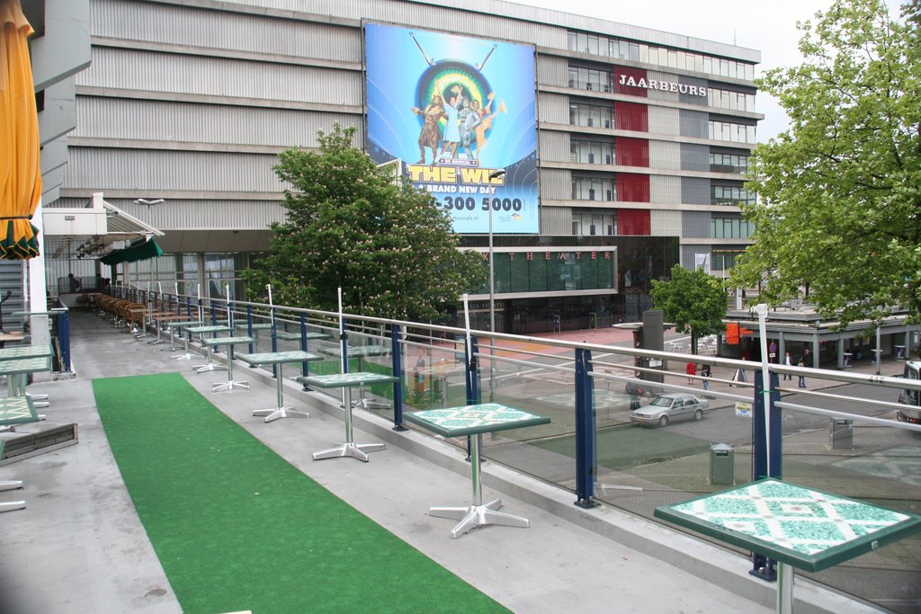 Beatrix-Theatre and Jaarbeursplein; Utrecht may 2007.