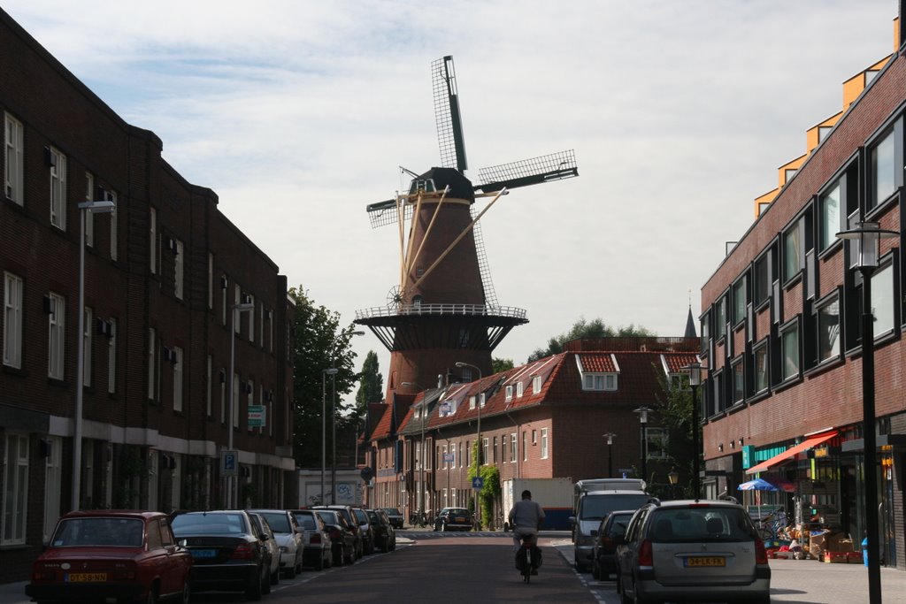 Molen `Rijn en Zon, Merelstraat vanaf Draaiweg, Vogelenbuurt