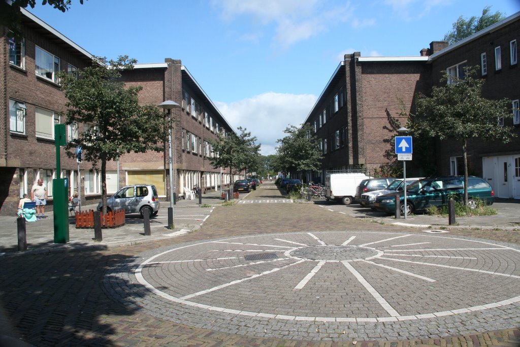 Circular speedbumper; Bandoengstraat, Utrecht-Lombok