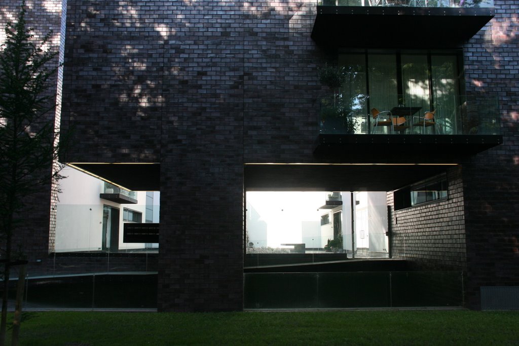 Light-feeted bunker at Servaasbolwerk.