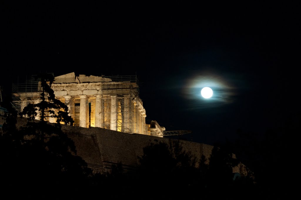 The Parthenon, a full moon  (click for higher quality)