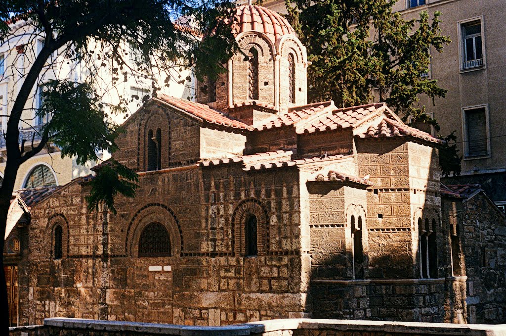 A walk in Athens - Church of Panagia Kapnikareas