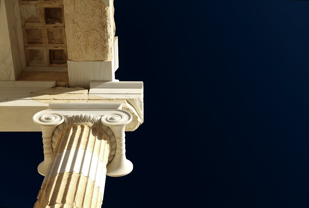 Acrópolis de Atenas. Detalle de columna en los Propíleos.