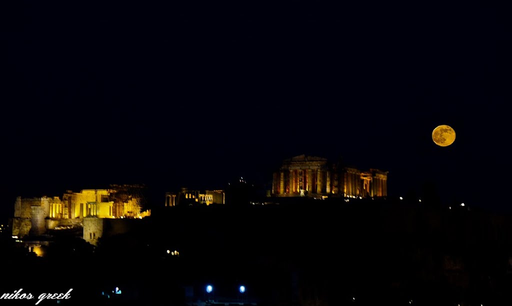 Η πανσέληνος στην Ακρόπολη (Full moon in Akropolis)