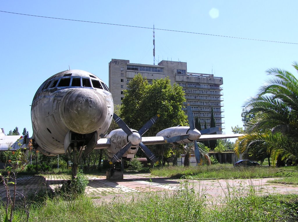 Gagra memorial IL-18