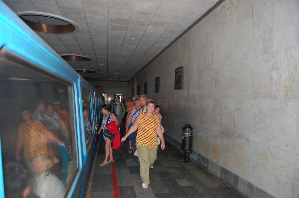 Метро в Ново Афонскую пещеру /Train without the machinist in The  New  Athos cave