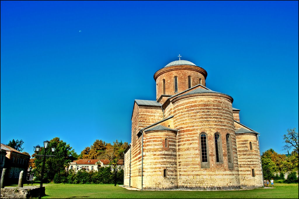 Pitsunda temple of 10th century.(Пицунда храм 10 века)