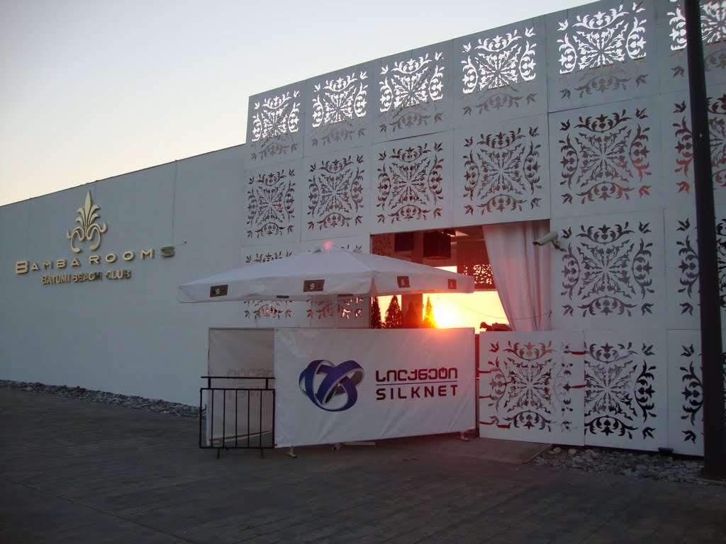 BAMBA ROMS Batumi Beach club
