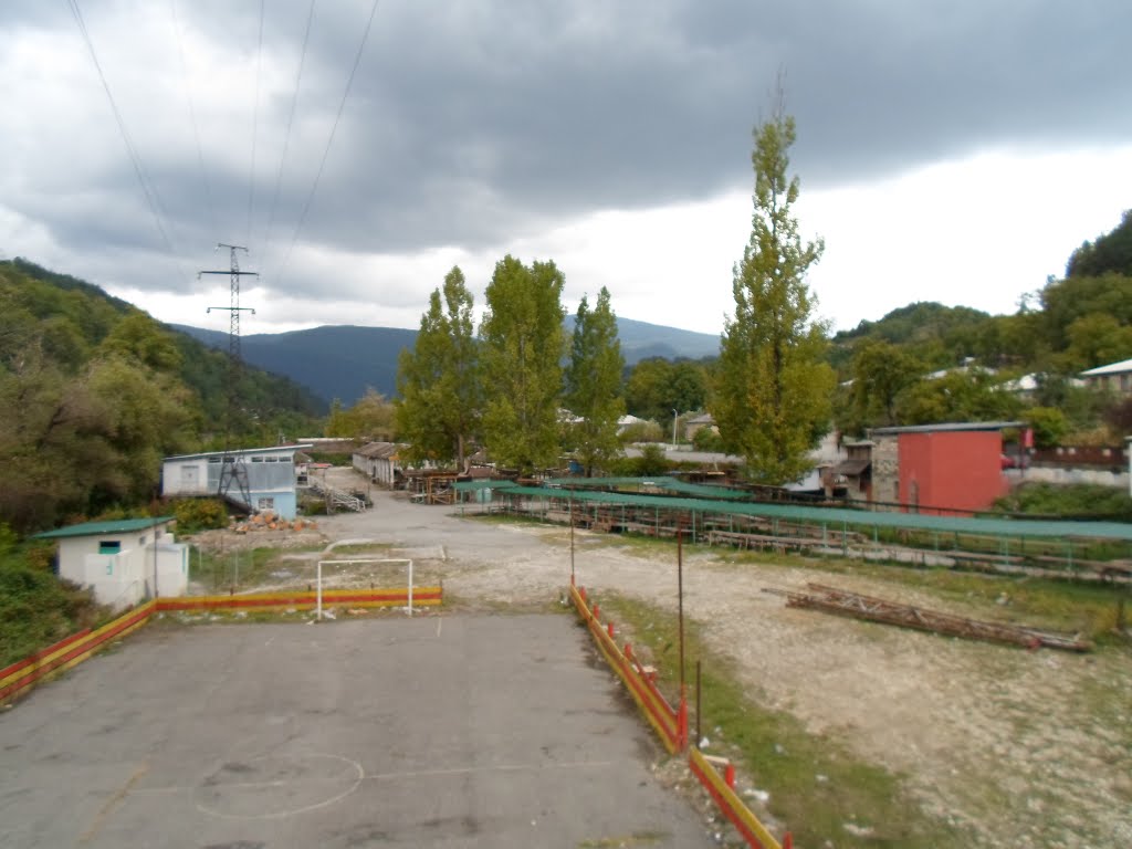 ambrolauri ამბროლაურის ”ბაზარი” market in Ambrolauri Ambrolauri中の日曜市воскресный рынок в амбролаури بازار یکشنبه در marché du dimanche à Ambrolauri